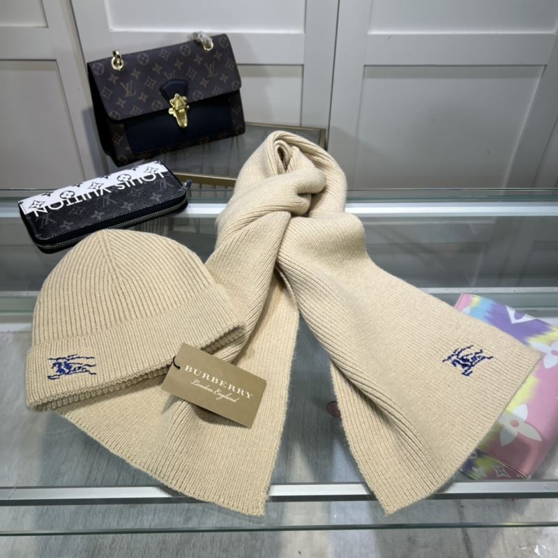 Burberry Caps Scarfs